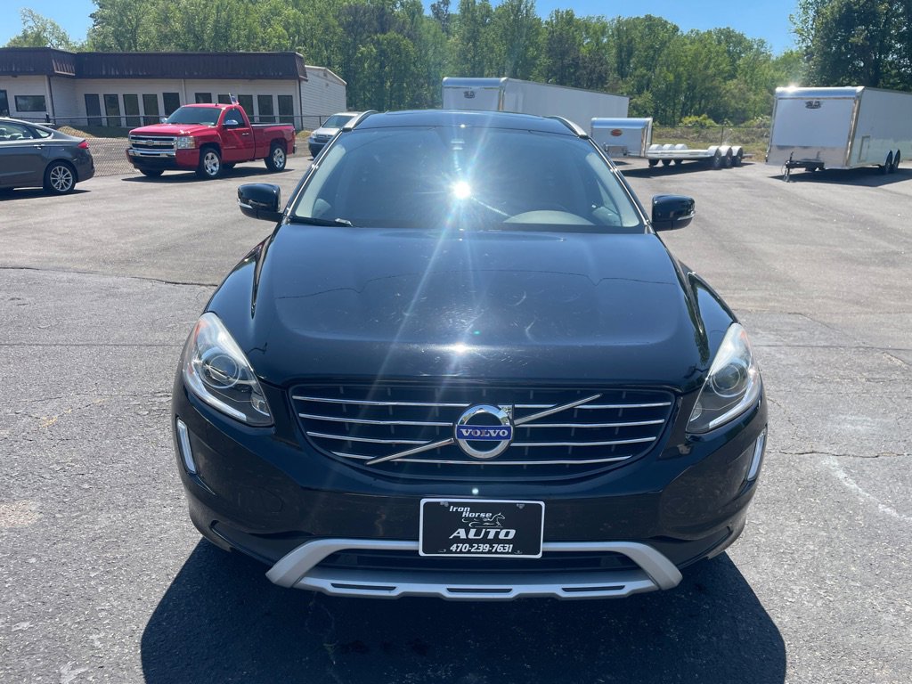 Used 2017 Volvo XC60 T5 Dynamic w/ Preferred Option Package image 9
