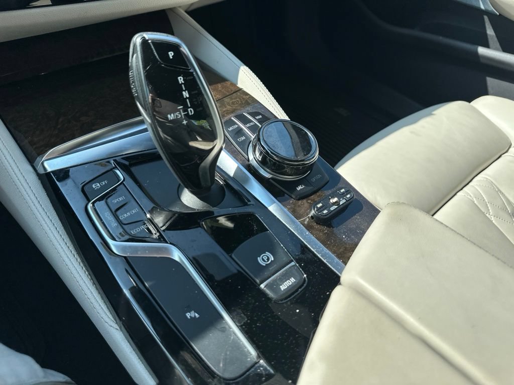 Used 2018 BMW M550i xDrive AWD/4WD image 26