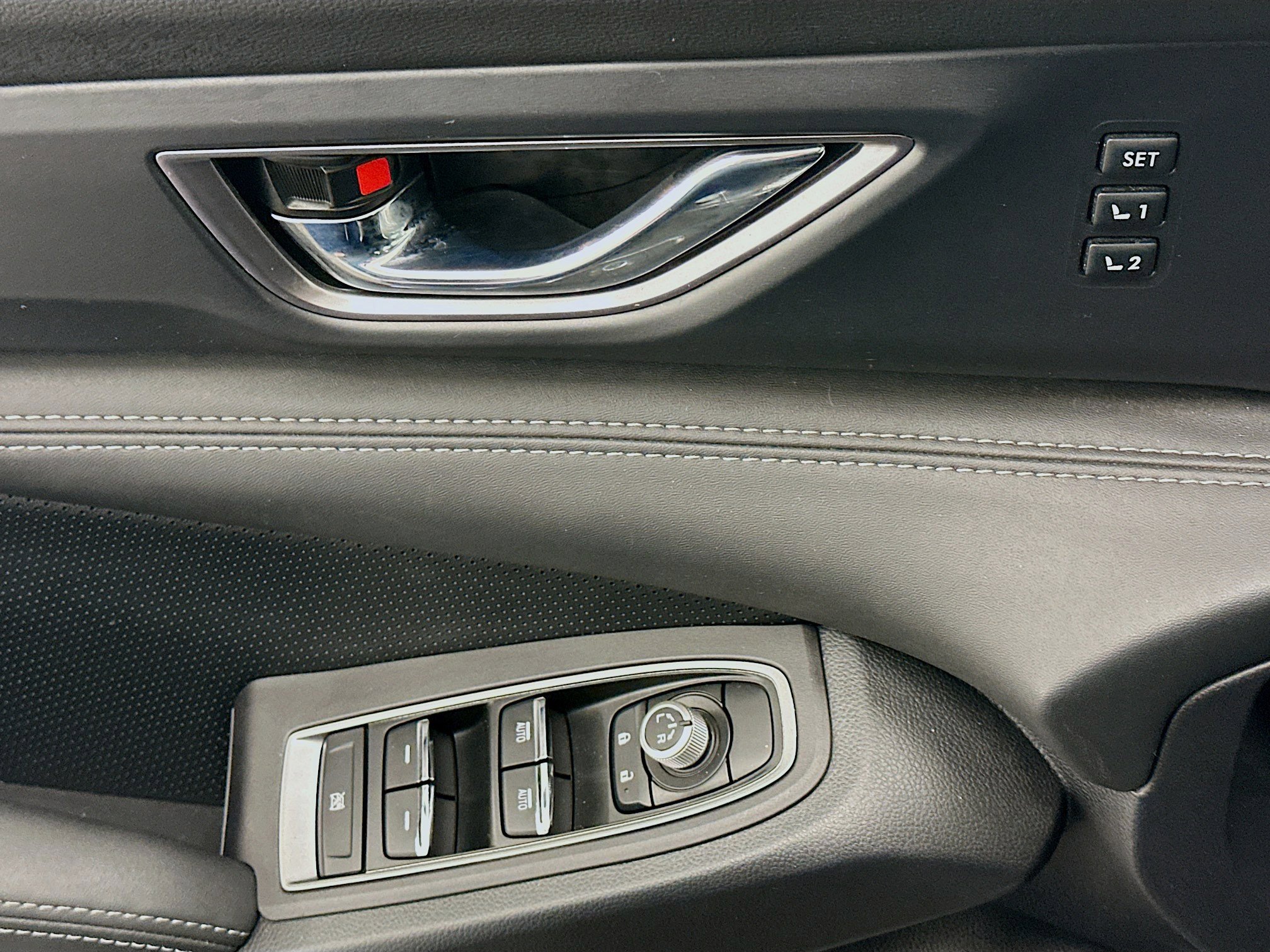 Used 2024 Subaru Ascent Limited image 15