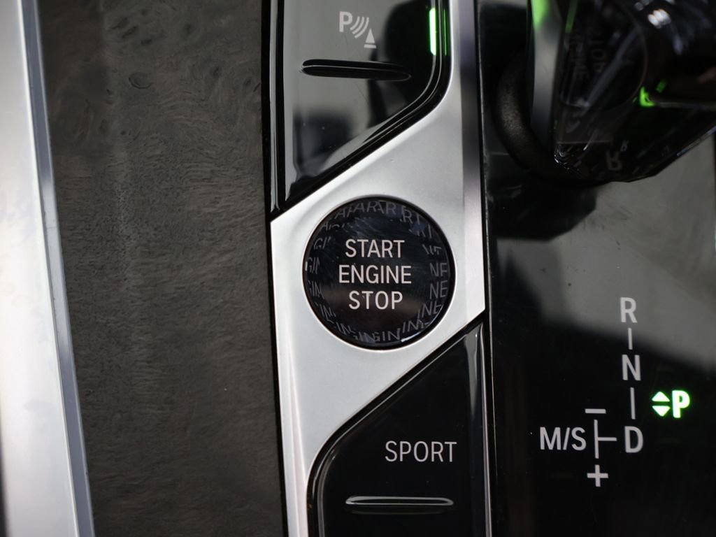 Used 2022 BMW X5 xDrive40i AWD/4WD image 45