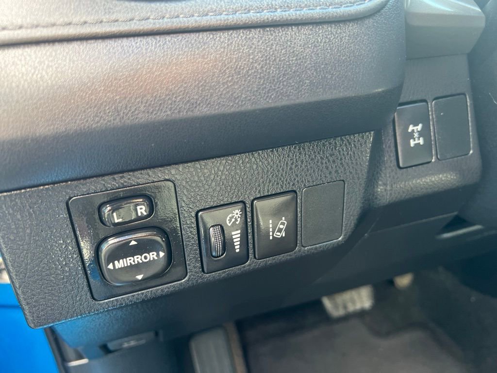 Used 2017 Toyota RAV4 LE w/ Carpet Mat Package AWD/4WD image 9
