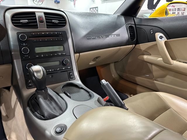 Used 2007 Chevrolet Corvette Coupe w/ Preferred Equipment Group image 16