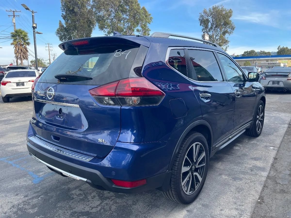 Used 2019 Nissan Rogue SL w/ Premium Package FWD image 5