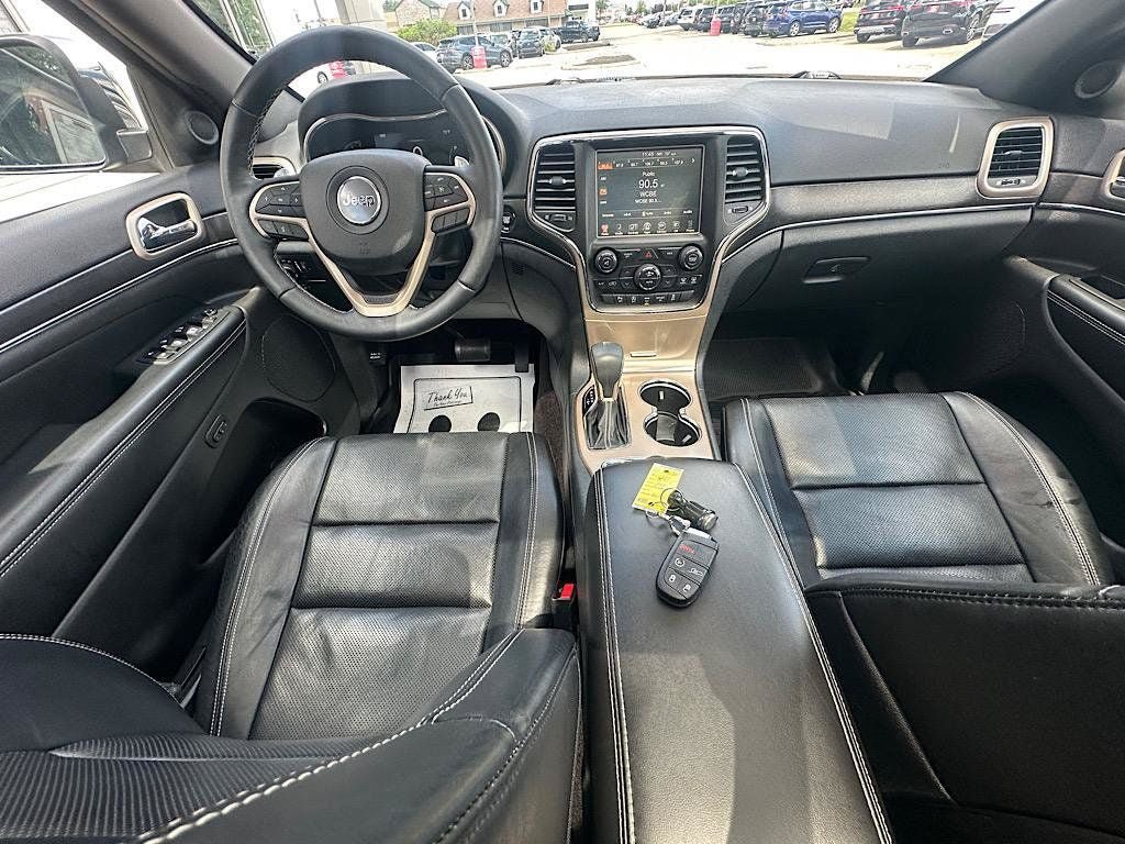 Used 2017 Jeep Grand Cherokee Limited w/ Luxury Group II AWD/4WD image 19