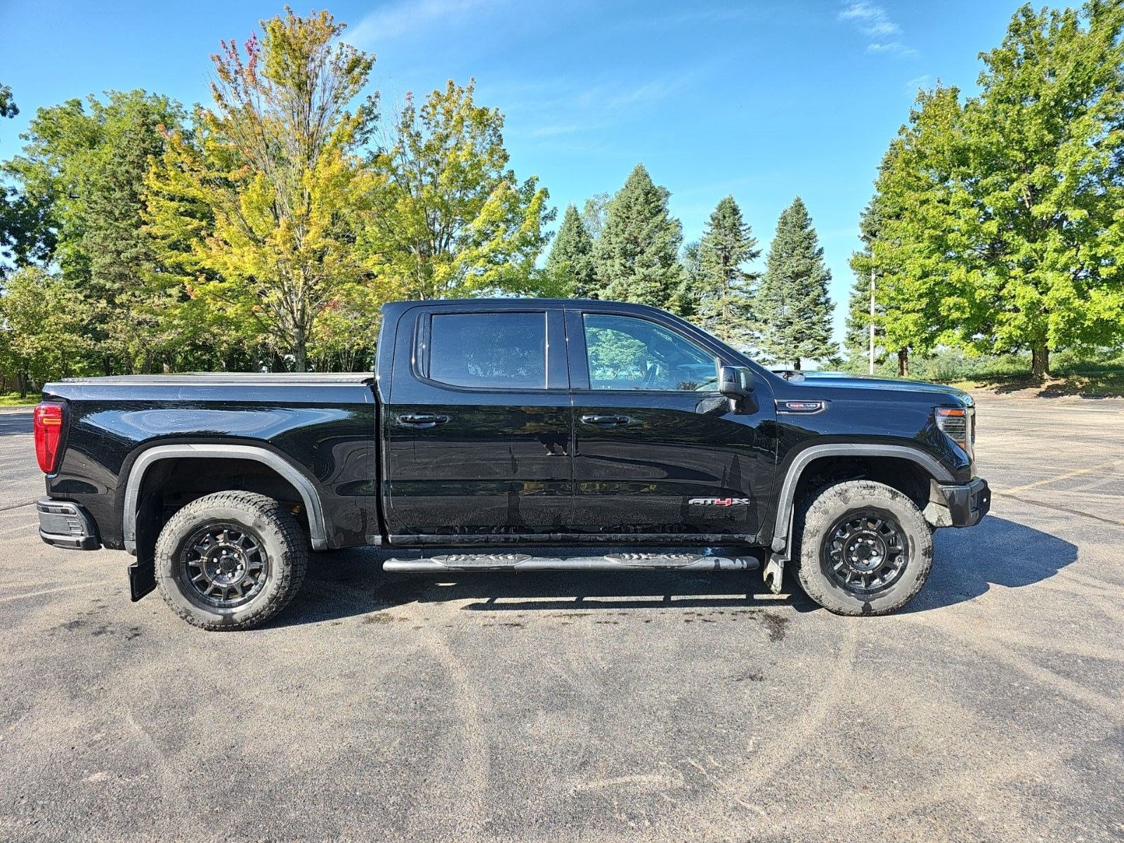 Used 2023 GMC Sierra 1500 AT4X w/ AT4X AEV Edition AWD/4WD image 2