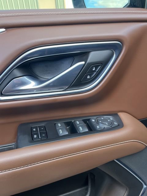 Used 2023 Chevrolet Suburban High Country w/ Advanced Technology Package image 15