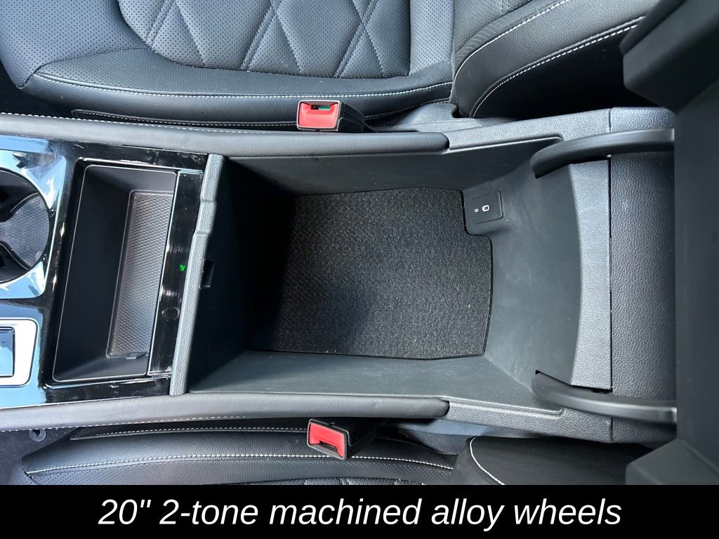 Used 2025 Volkswagen Atlas SE image 21