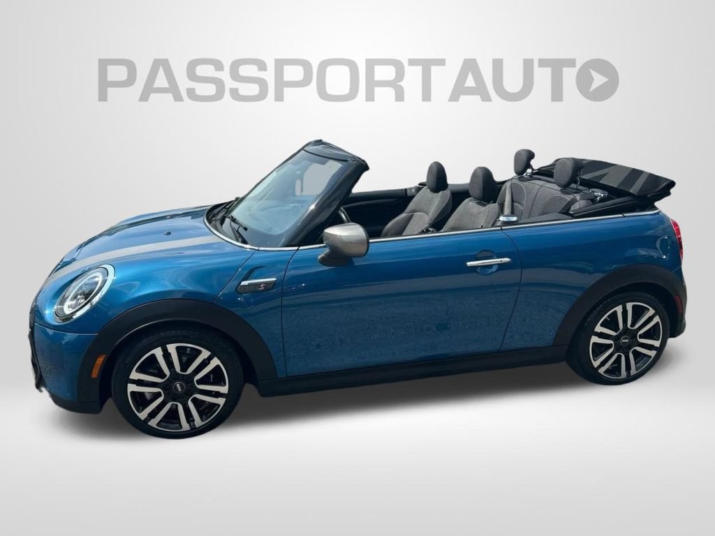 Used 2023 MINI Cooper S w/ Signature Upholstery Package FWD image 1