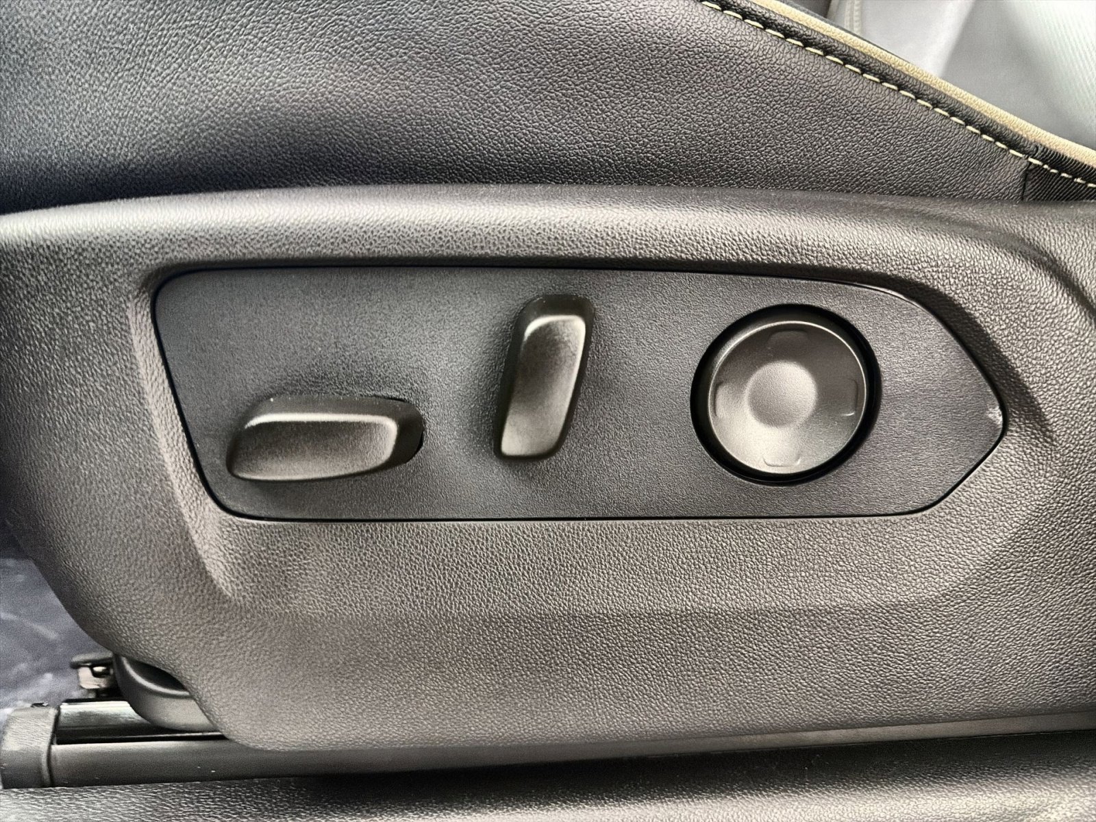 New 2026 Chevrolet Tahoe Premier image 14