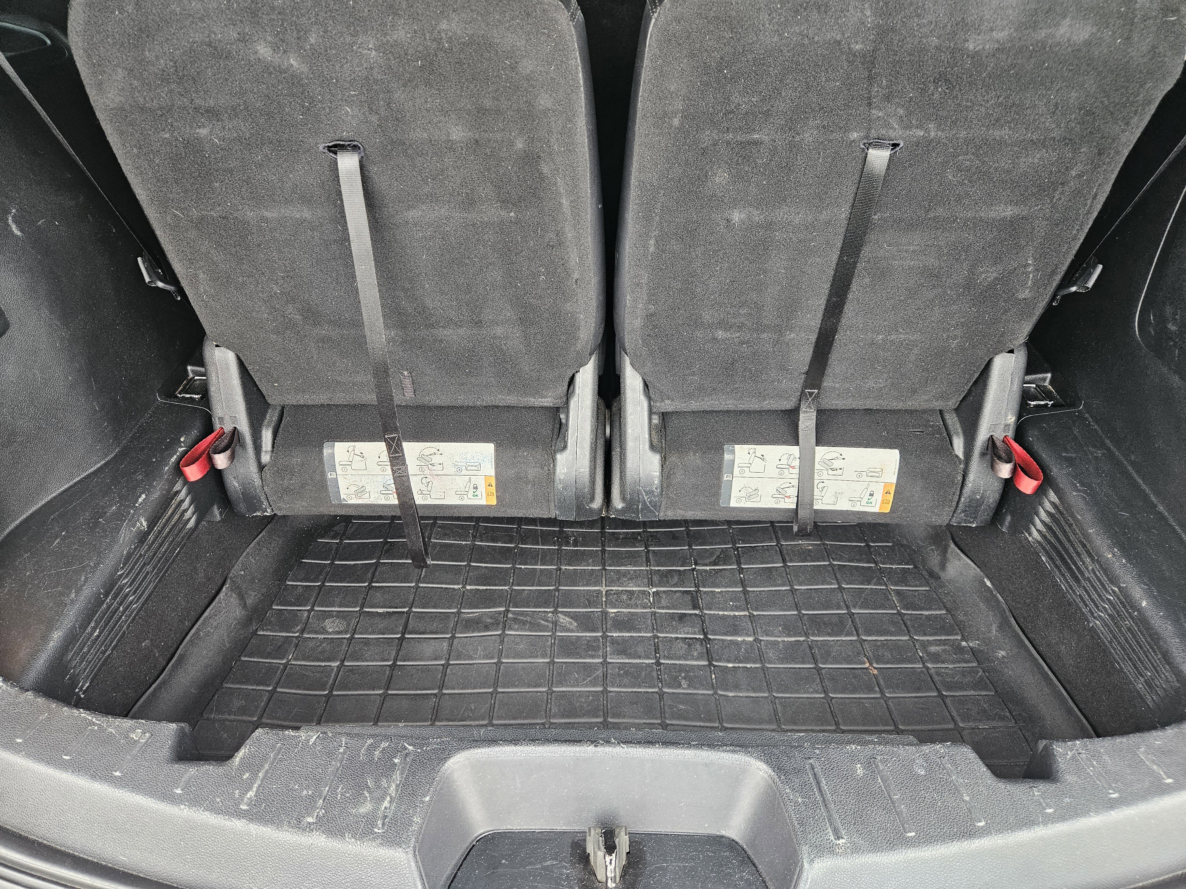 Used 2019 Ford Explorer XLT w/ Equipment Group 202A image 30