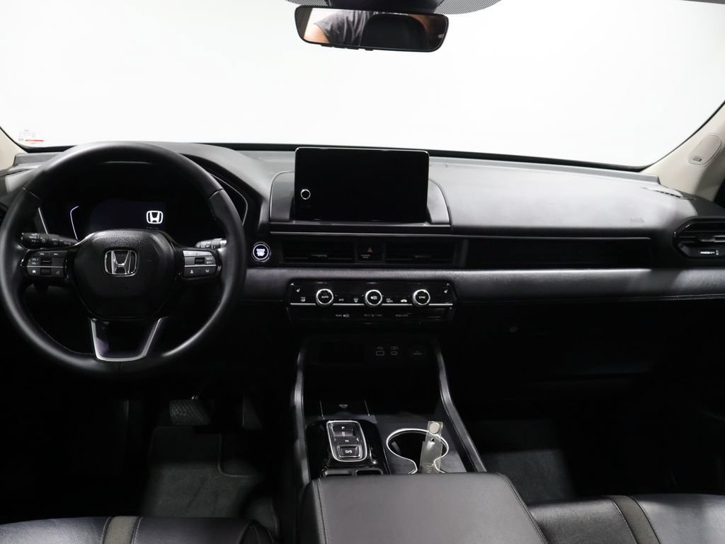 Used 2023 Honda Pilot Touring image 15