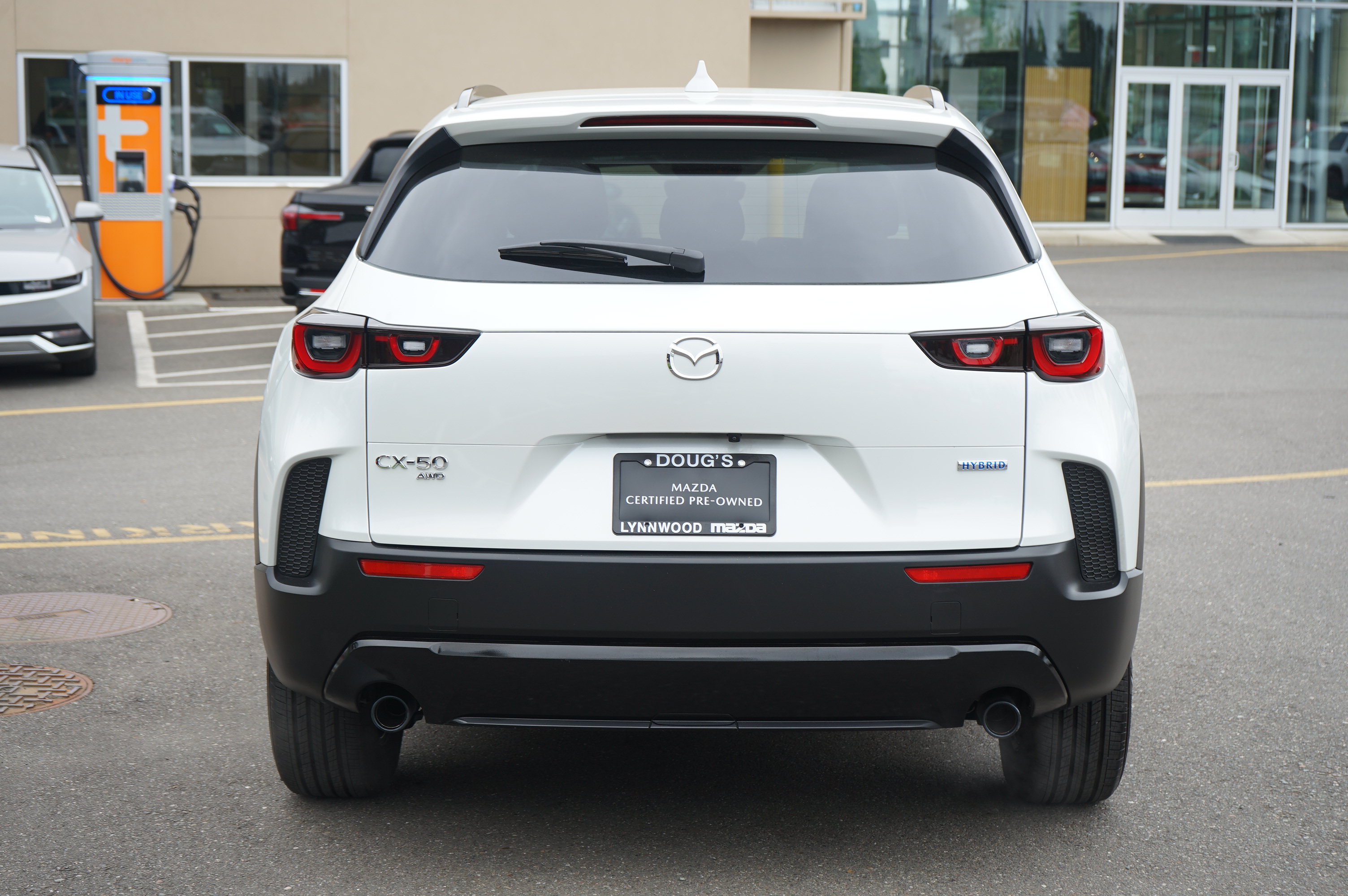 Certified 2025 MAZDA CX-50 AWD 2.5 Hybrid w/ Premium Pkg image 4