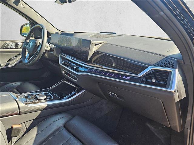 Used 2025 BMW X5 xDrive50e image 18