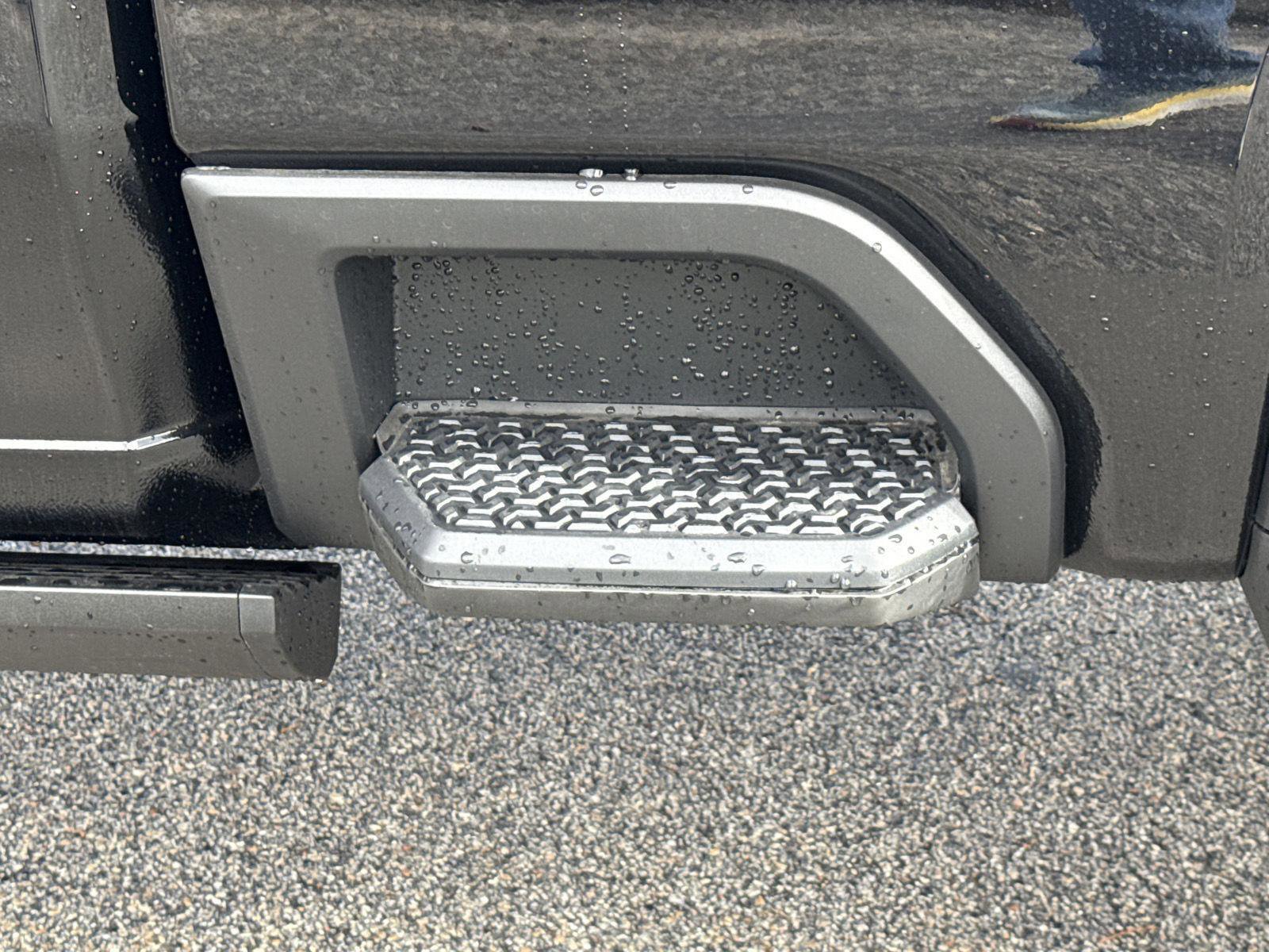 New 2026 GMC Sierra 2500 AT4X w/ AT4X AEV Edition image 10