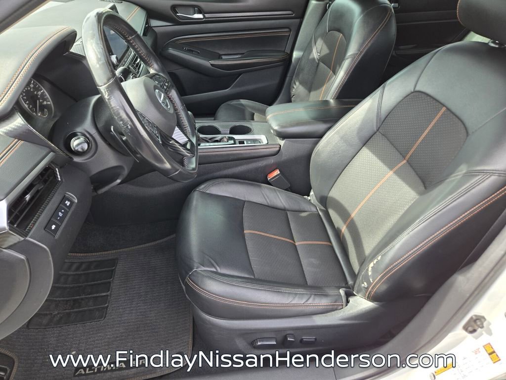 Used 2021 Nissan Altima 2.5 SR w/ SR Premium Package image 10