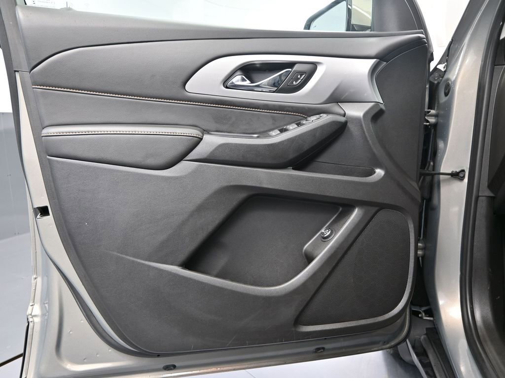 Used 2019 Chevrolet Traverse LT image 19