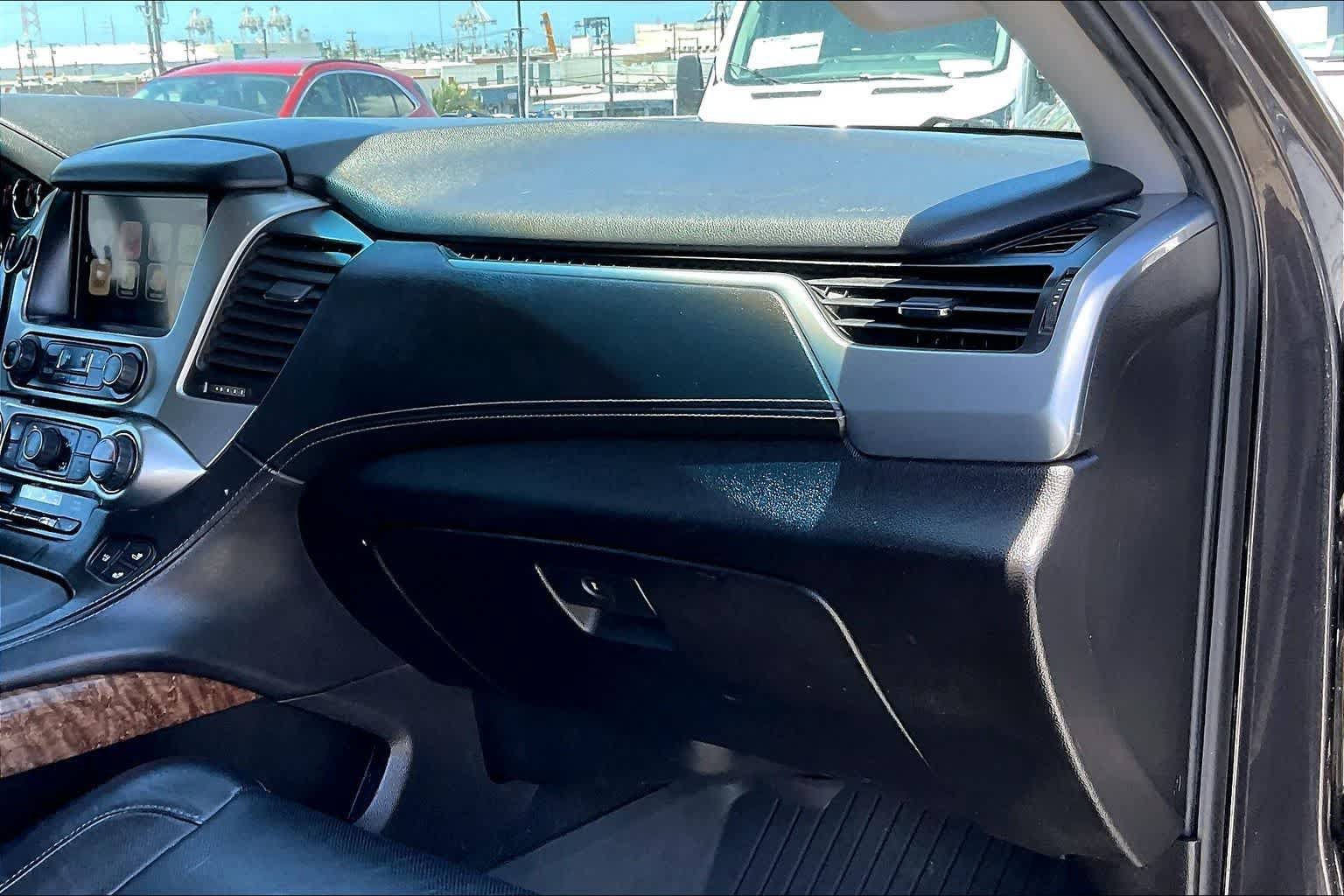 Used 2015 Chevrolet Tahoe LTZ AWD/4WD image 23