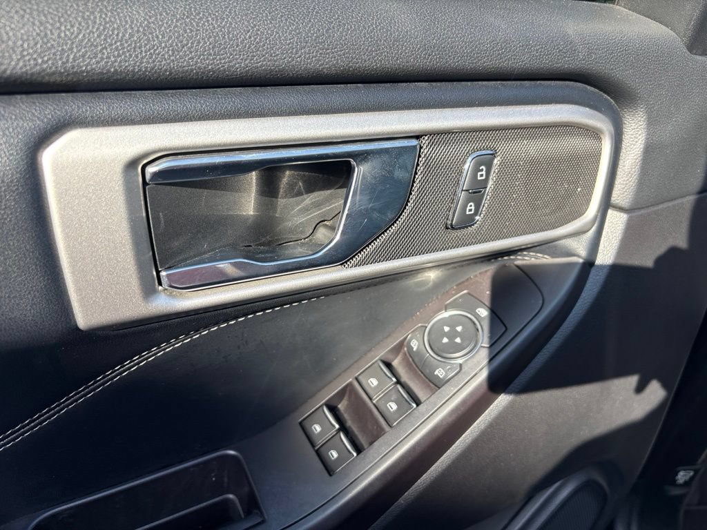 Used 2020 Ford Explorer XLT w/ Equipment Group 202A RWD image 18