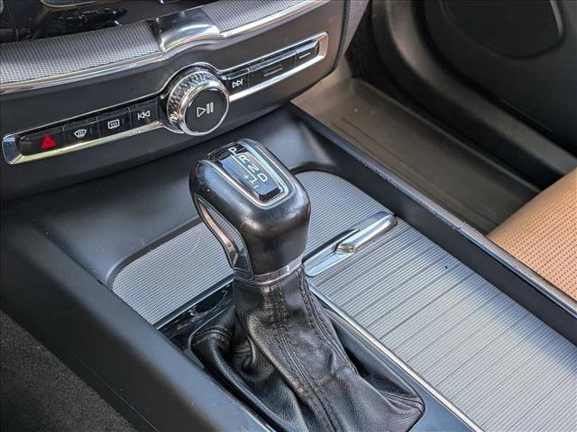Used 2019 Volvo XC60 T5 Inscription w/ Protection Package Premier FWD image 12