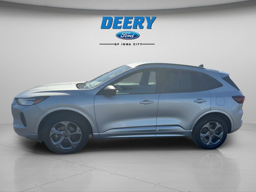 Certified 2024 Ford Escape ST-Line w/ Tech Pack #1 AWD/4WD image 3