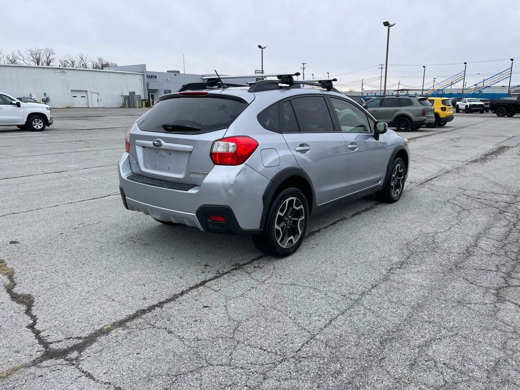 Used 2017 Subaru Crosstrek 2.0i Premium image 5