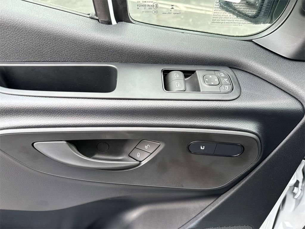 Used 2025 Mercedes-Benz Sprinter 2500 image 20