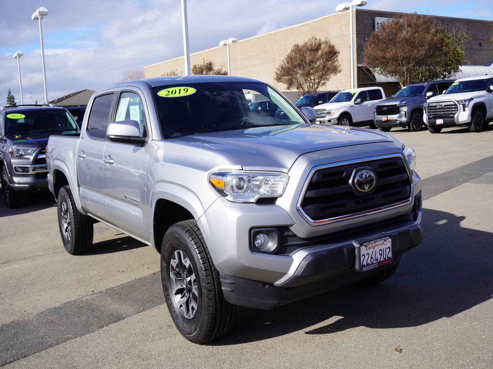 Used 2019 Toyota Tacoma SR5 image 1