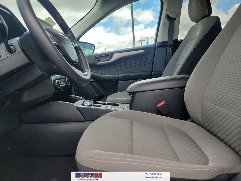 Used 2022 Ford Escape SE w/ Convenience Package FWD image 12