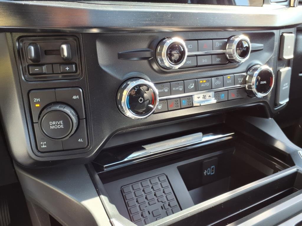 New 2025 Ford F350 Lariat w/ Lariat Ultimate Package image 22