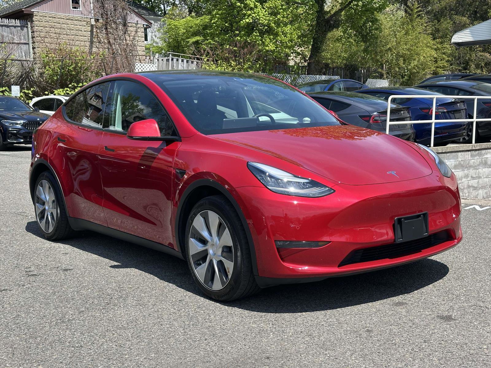 Used 2020 Tesla Model Y Long Range AWD/4WD image 1