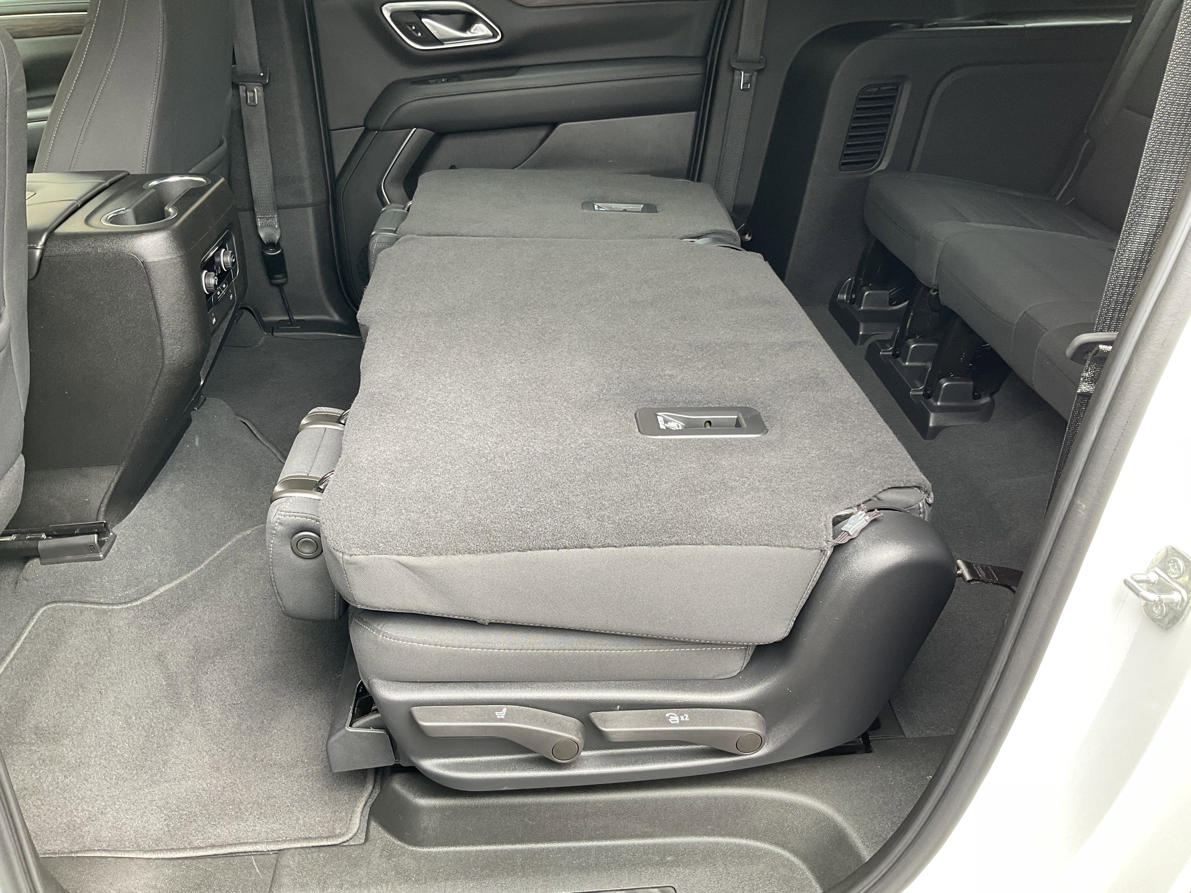 Used 2022 Chevrolet Suburban LS AWD/4WD image 35