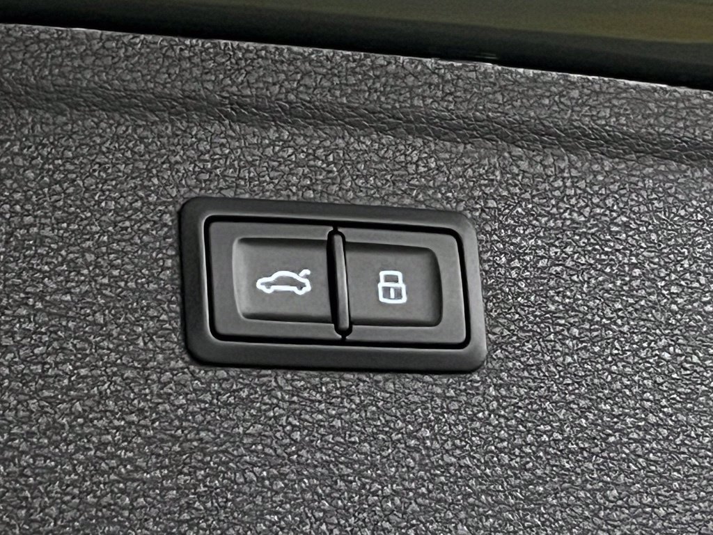 Used 2023 Audi SQ5 Premium Plus w/ Premium Plus Package AWD/4WD image 35