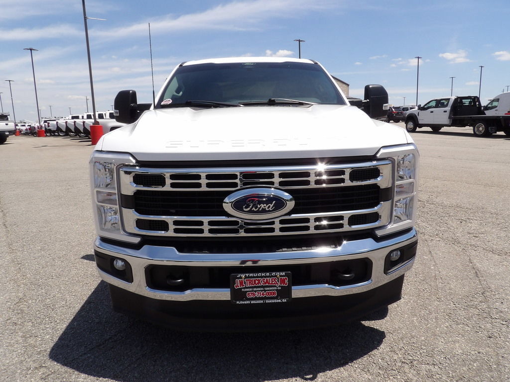 Used 2024 Ford F250 XLT w/ FX4 Off-Road Package AWD/4WD image 12