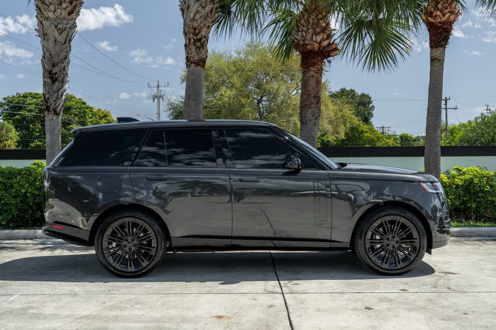 Used 2026 Land Rover Range Rover SE image 9