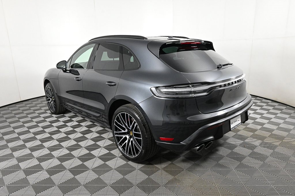 New 2026 Porsche Macan GTS image 4