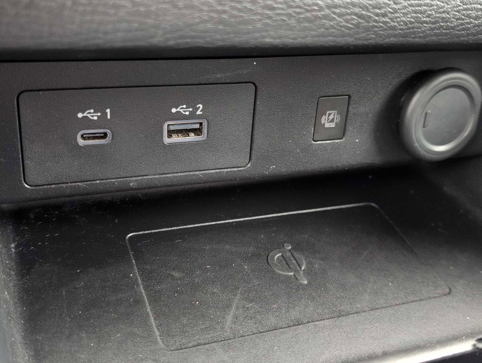 Used 2024 Mitsubishi Outlander SE image 30