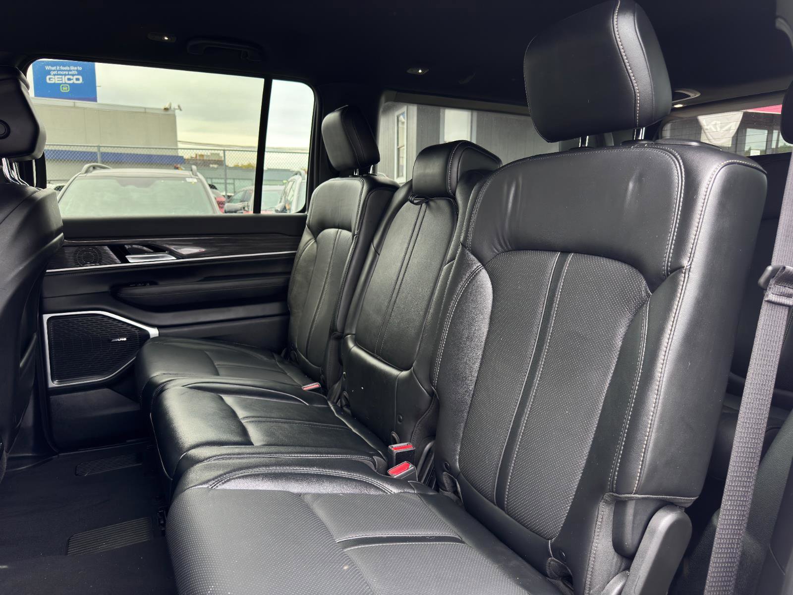 Used 2022 Jeep Wagoneer Series II image 22