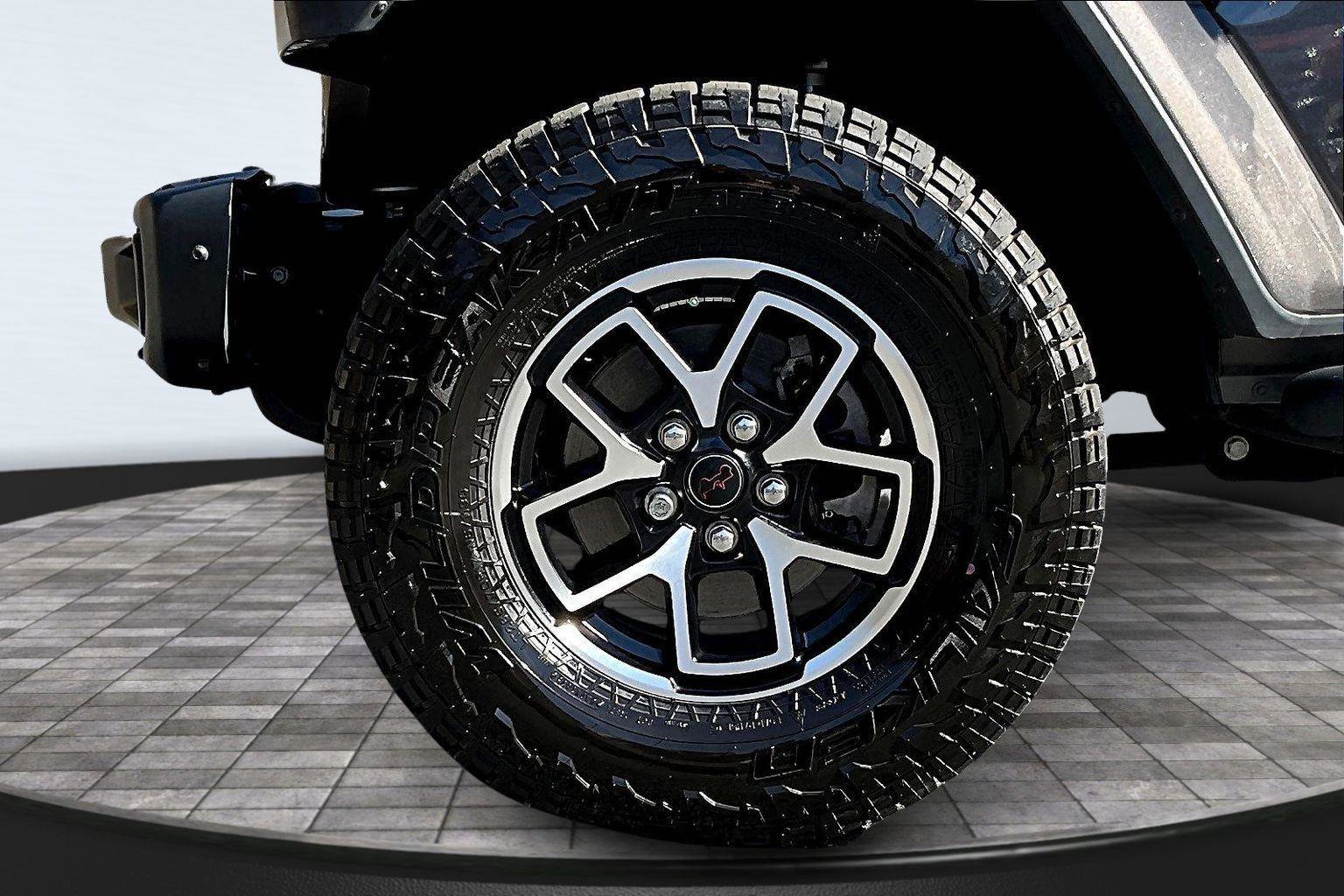 Used 2020 Jeep Gladiator Rubicon image 10