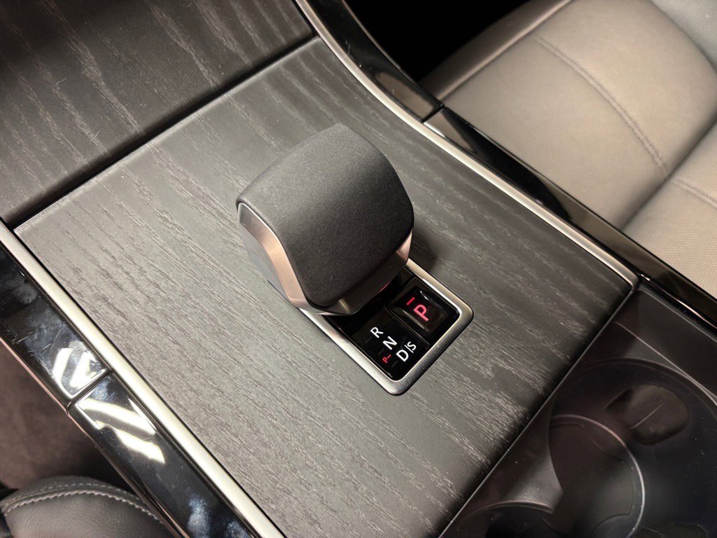 New 2026 Land Rover Range Rover Velar S image 15