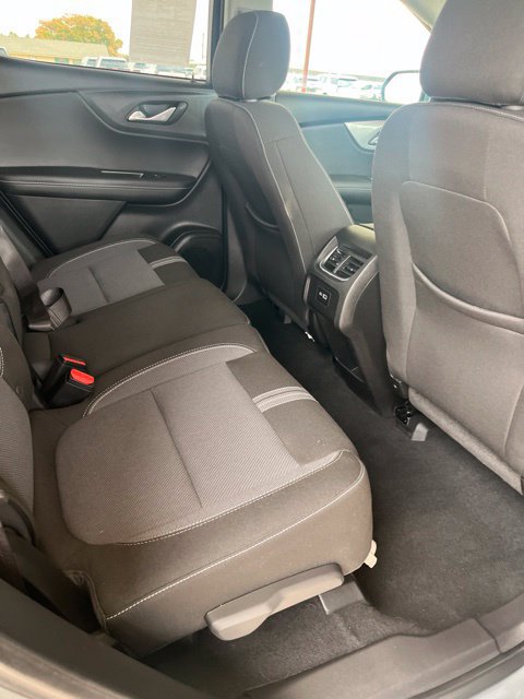 Used 2026 Chevrolet Blazer LT FWD image 9