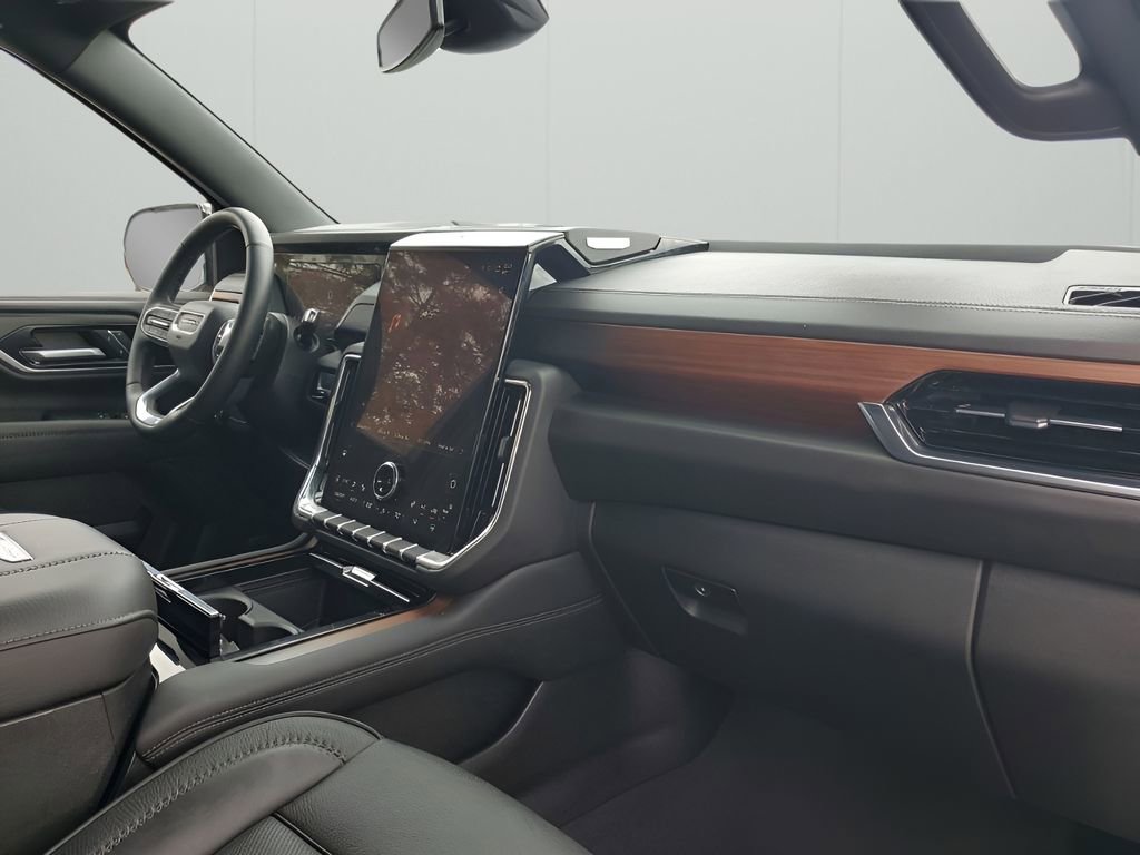 Used 2025 GMC Yukon Denali image 14