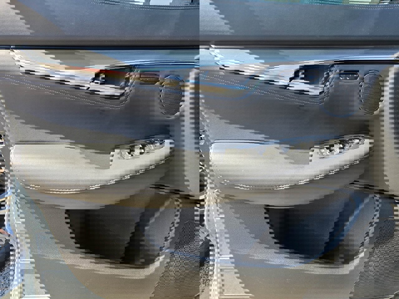 Used 2025 INFINITI QX55 Luxe w/ Cargo Package image 11