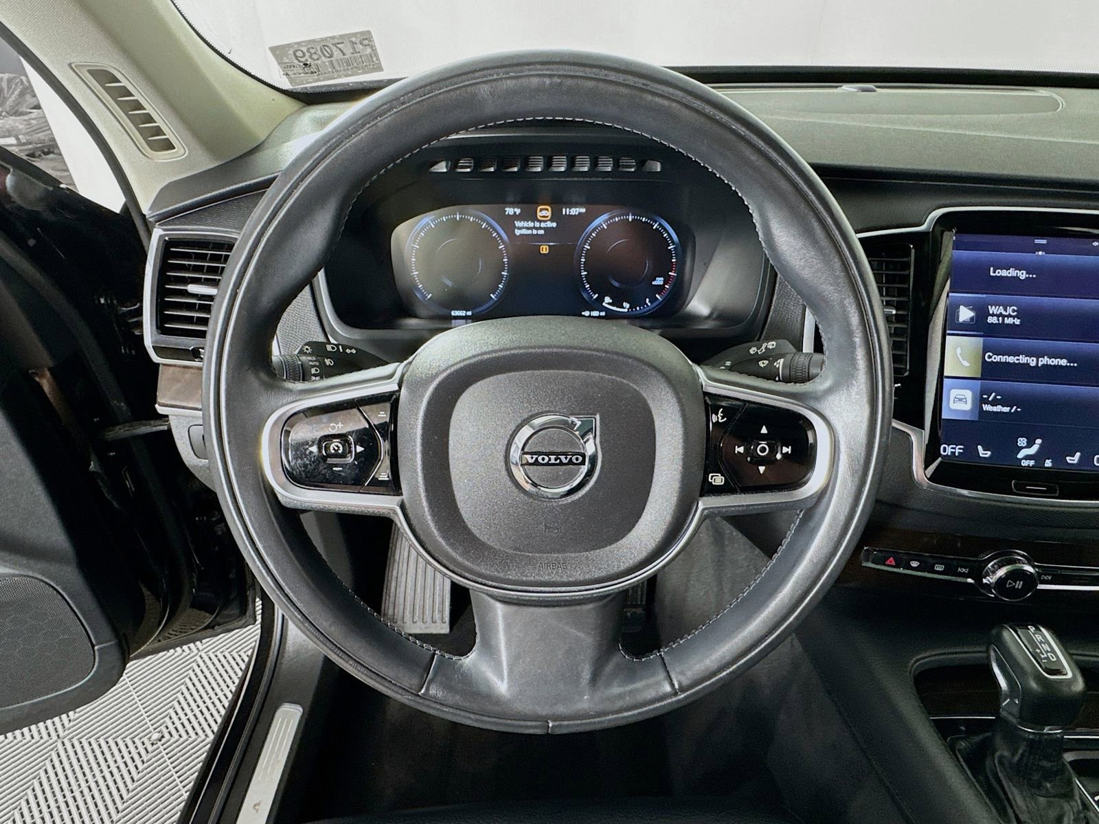 Used 2016 Volvo XC90 T6 Momentum AWD/4WD image 13