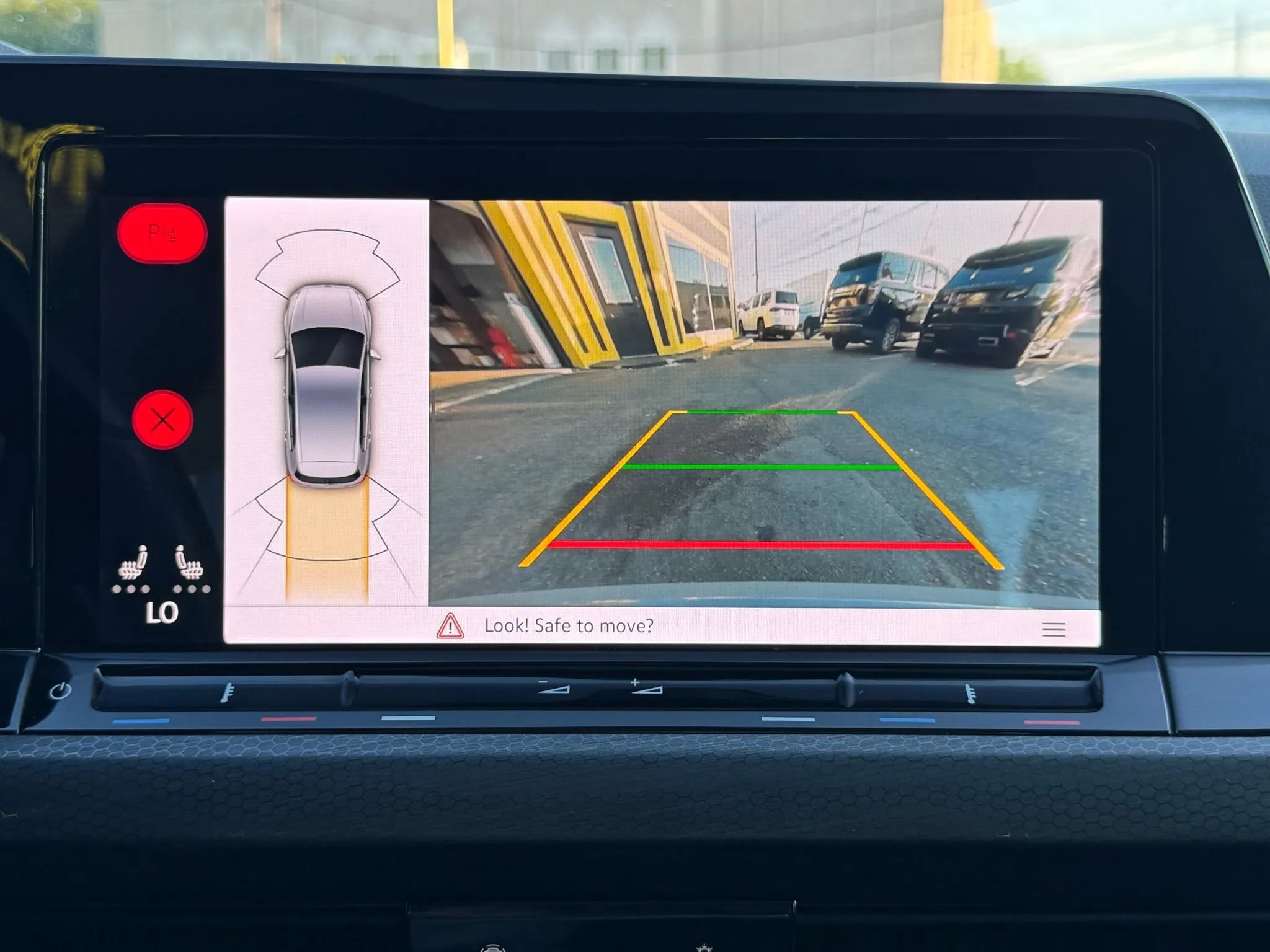 Used 2022 Volkswagen GTI SE image 17