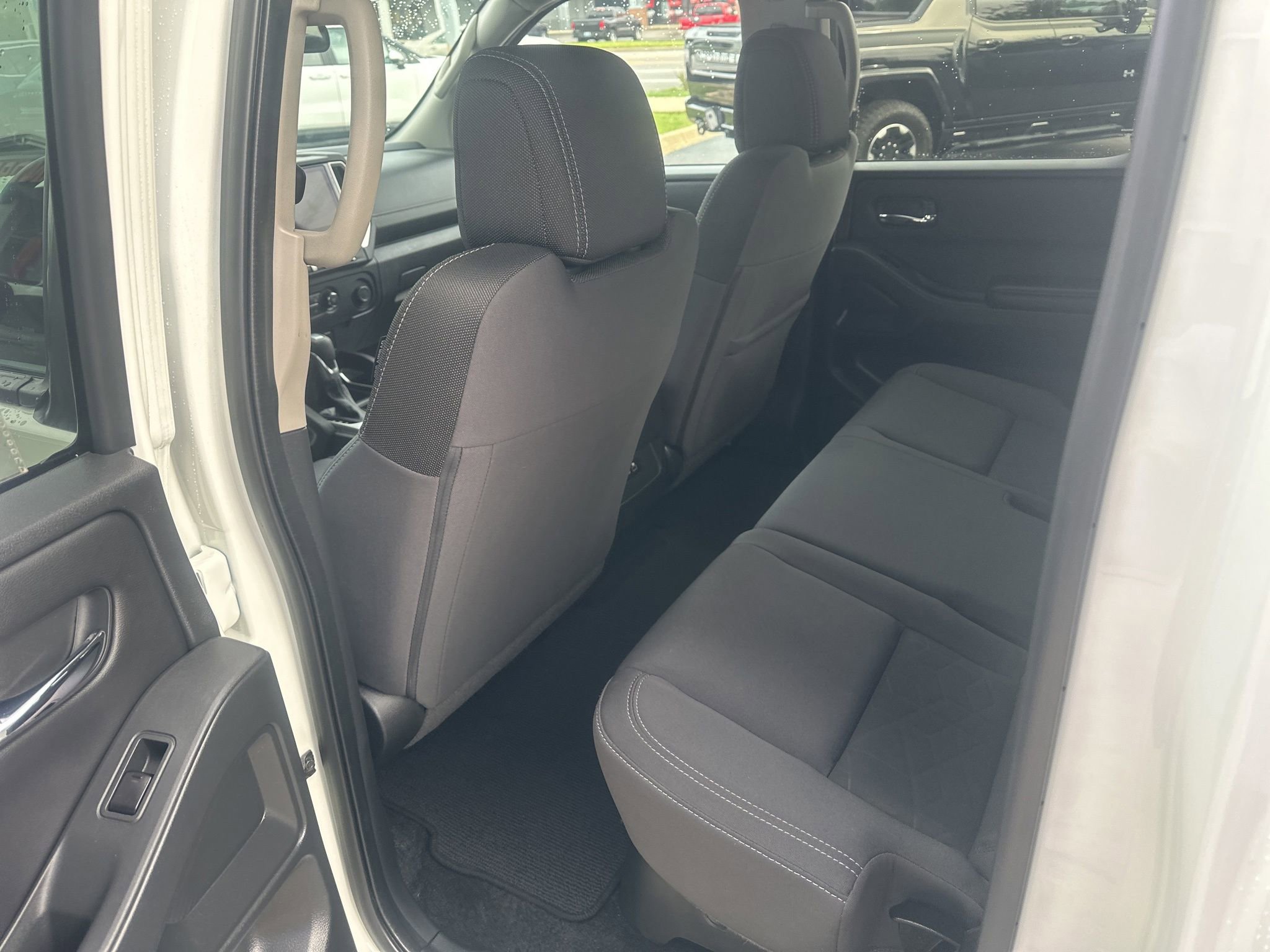Used 2025 Nissan Frontier SV RWD image 18