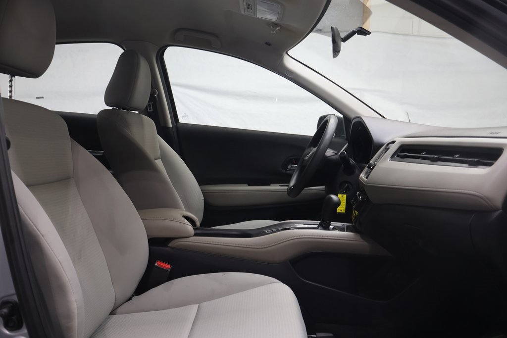 Used 2021 Honda HR-V LX image 9