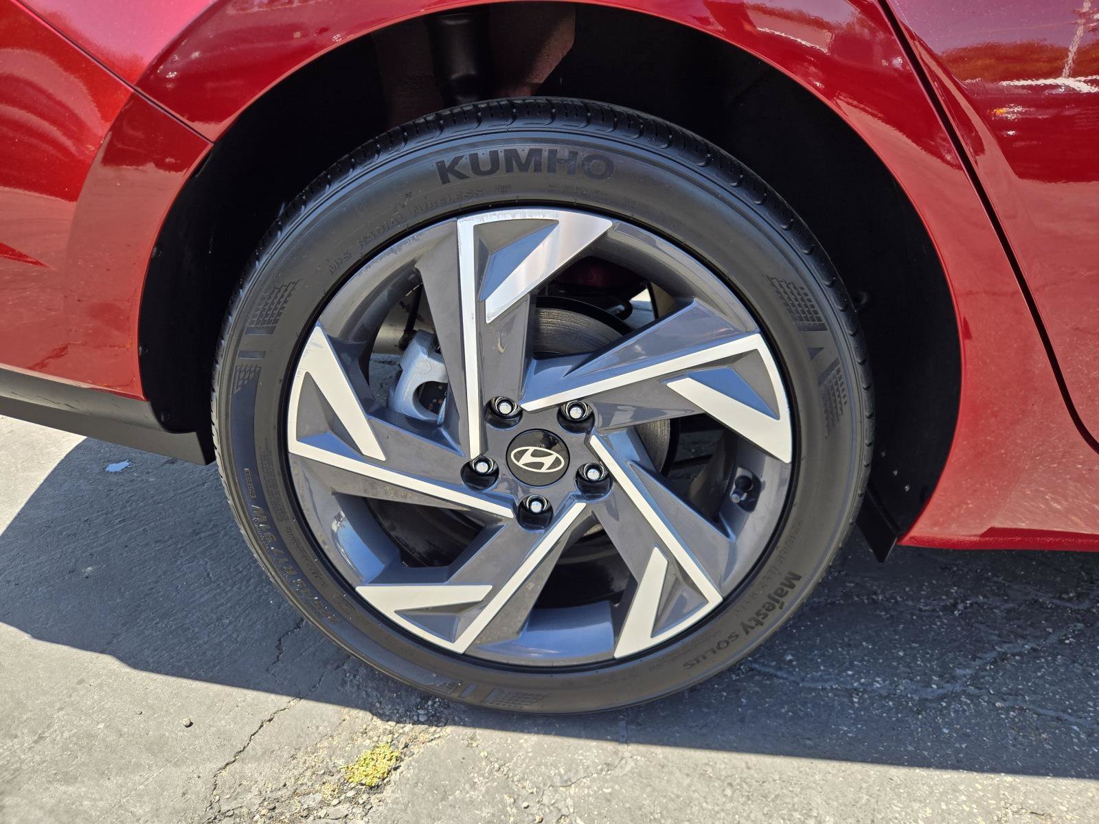 Used 2025 Hyundai Elantra Sport FWD image 33