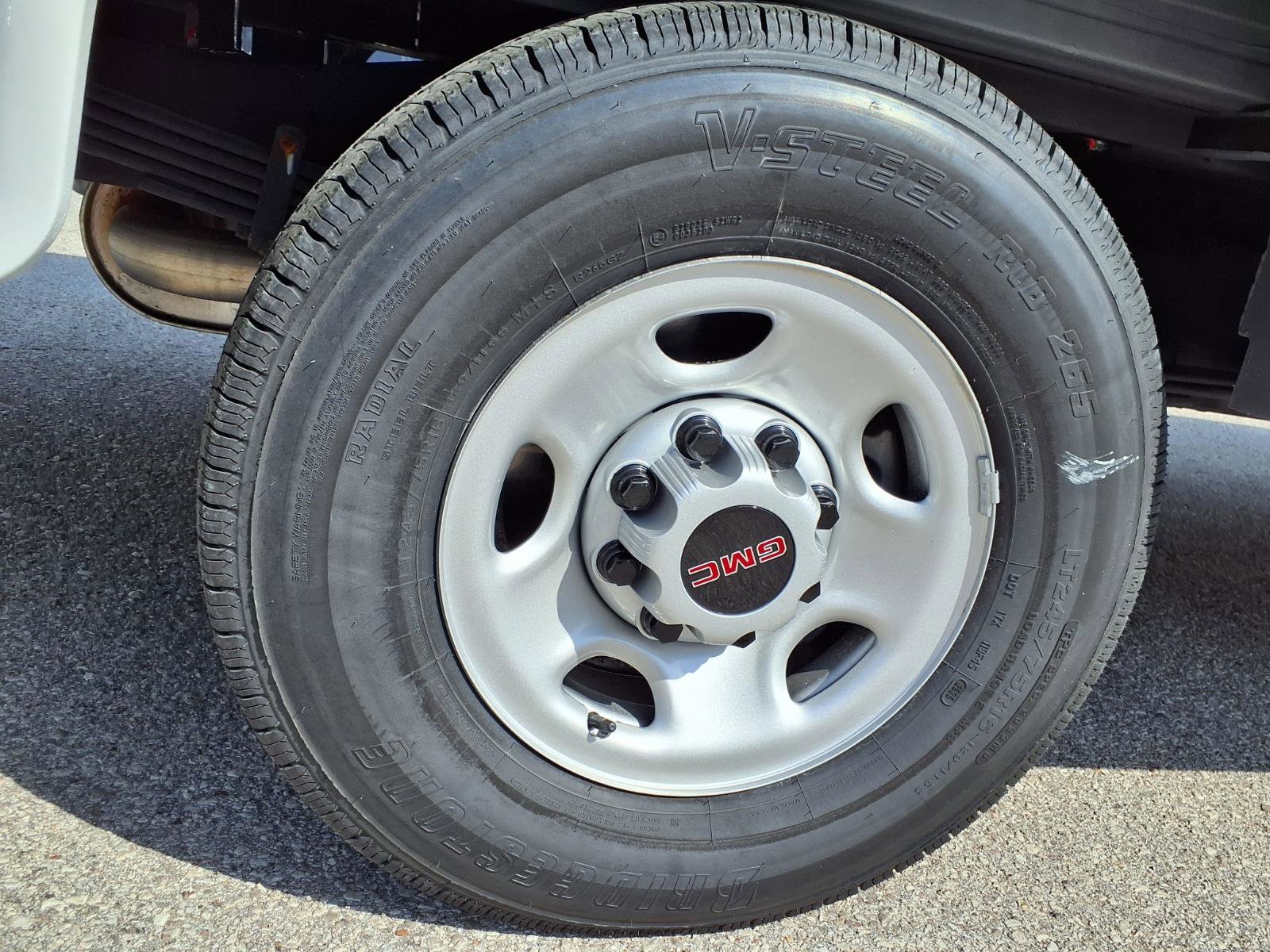 New 2025 GMC Savana 3500 w/ Power Convenience Package RWD image 24