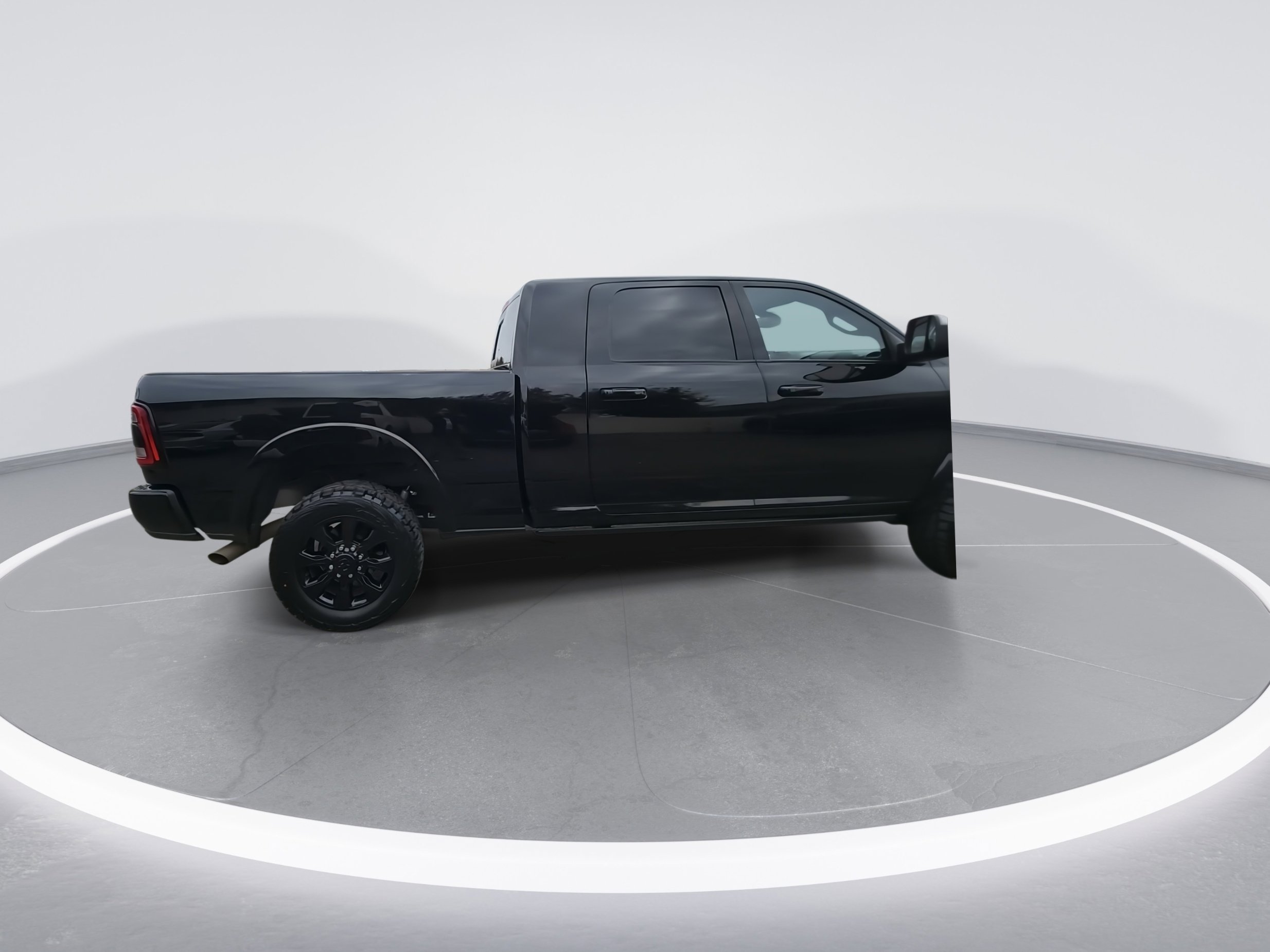 Certified 2022 RAM 2500 Limited w/ Night Edition image 9
