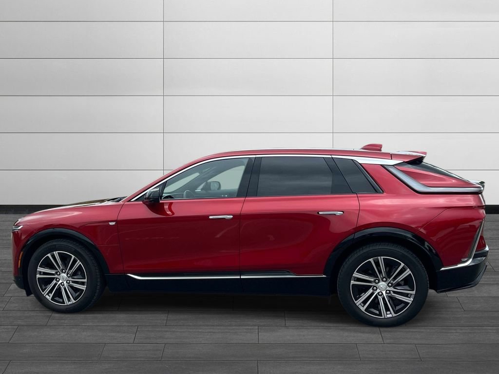 Certified 2024 Cadillac Lyriq Luxury RWD image 2